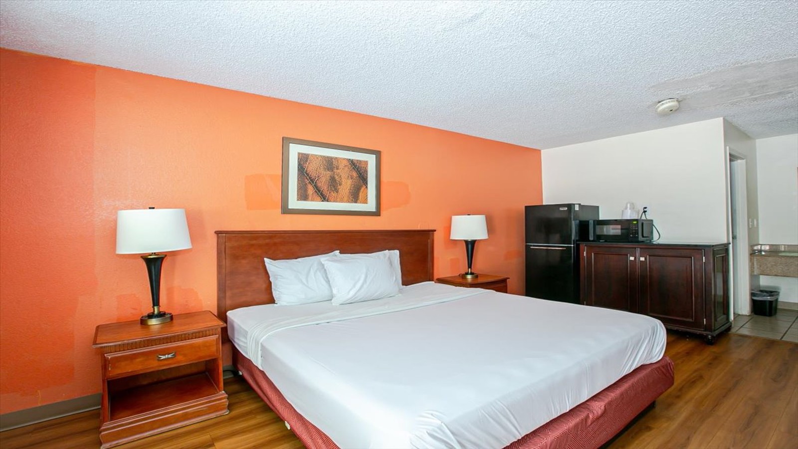 King Room Amenities Standard King Room