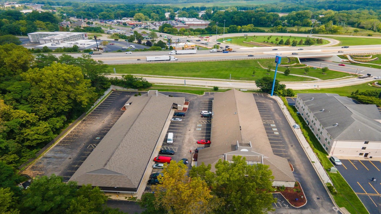 Spacious Hotel Outside View Welcoming Hotel Exterior